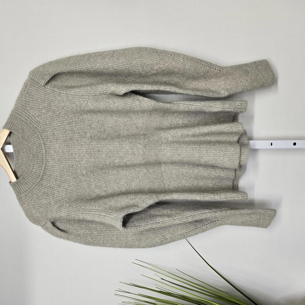 H&M Womens Alpaca Blend Puff Sleeve Peplum Knit Sweater Gray Large 08149620